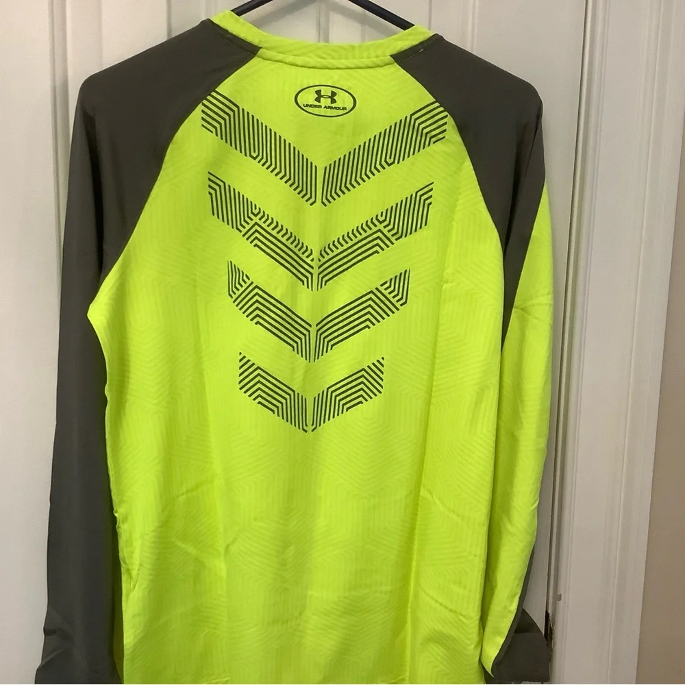 NWT Boy’s Under Armour Cold Gear Infrared Bright Yellow and Gray Shirt